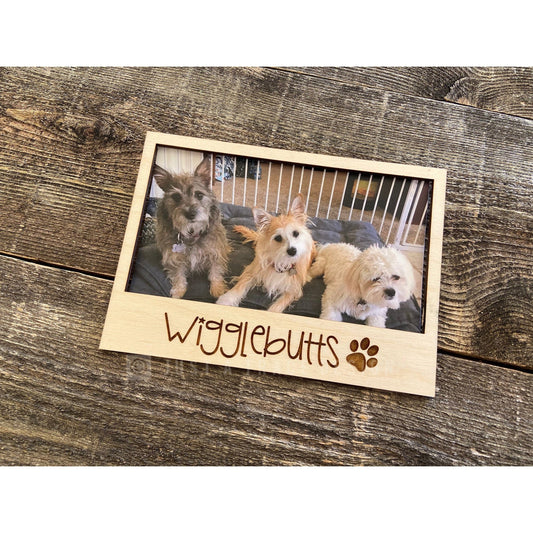 Large Magnetic Polaroid Picture Frame, Refrigerator Magnet, Picture Frames, 6" x 4 3/8"