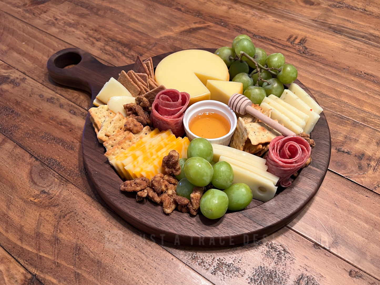 Grazing Board with Handle, Charcuterie Board, Vegetable Tray, Dessert Tray, Wood Platter, Board with Handle, Kitchen Décor, Wedding Gift, Handmade Gift